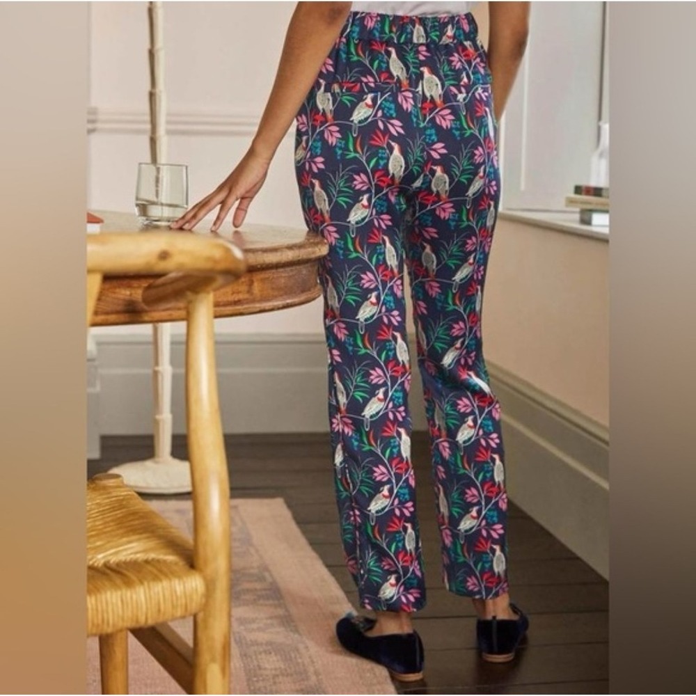 Boden Ludlow Pull On Satin Trousers Womens US 8 Bird Print Cropped Navy - Picture 2 of 11